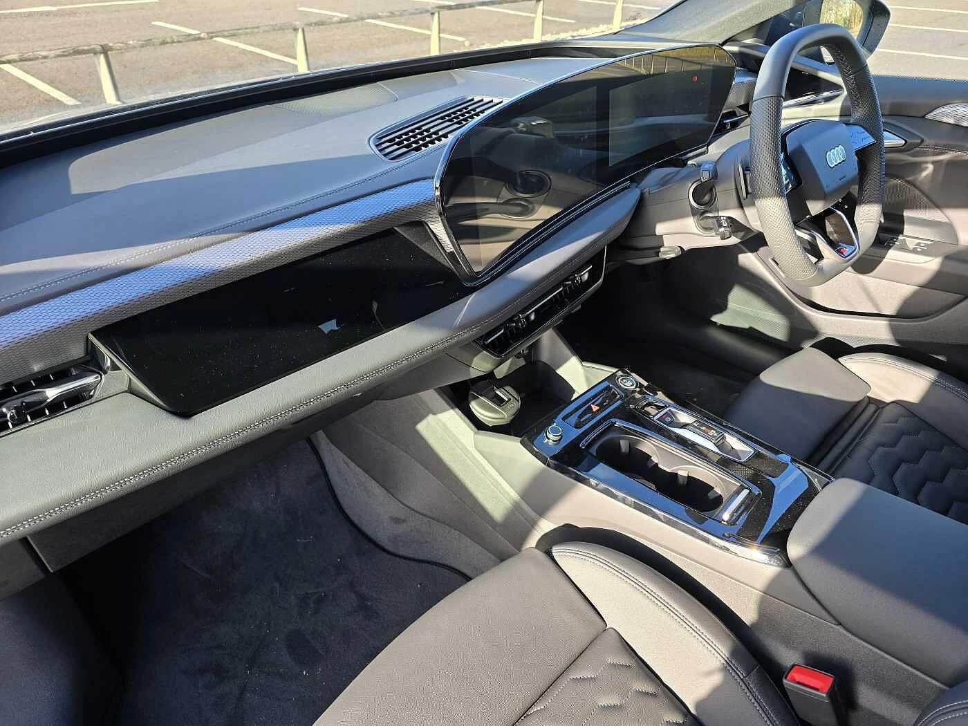 Audi-A6 Sportback e-tron-image-1