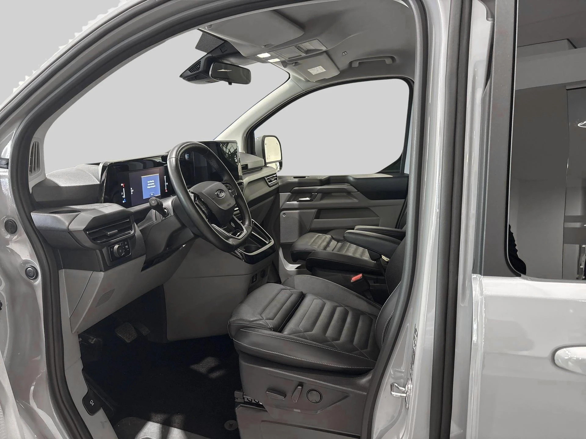 Ford-Tourneo Custom-image-7