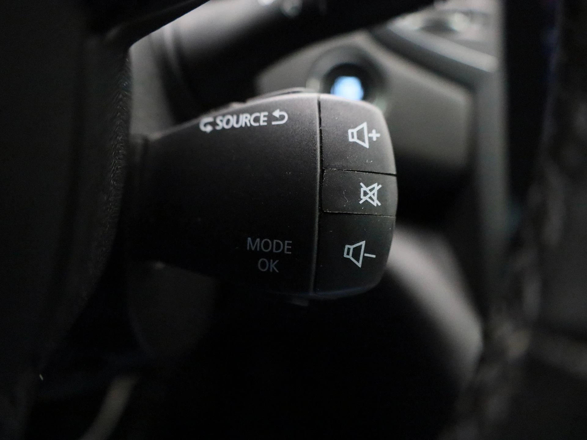 Renault-Megane E-Tech-image-21
