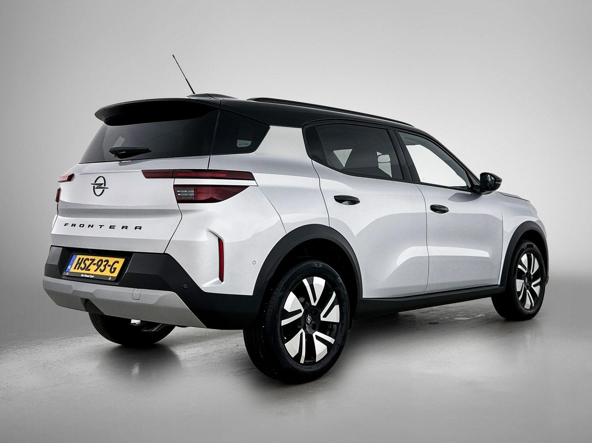 Opel-Frontera-image-3