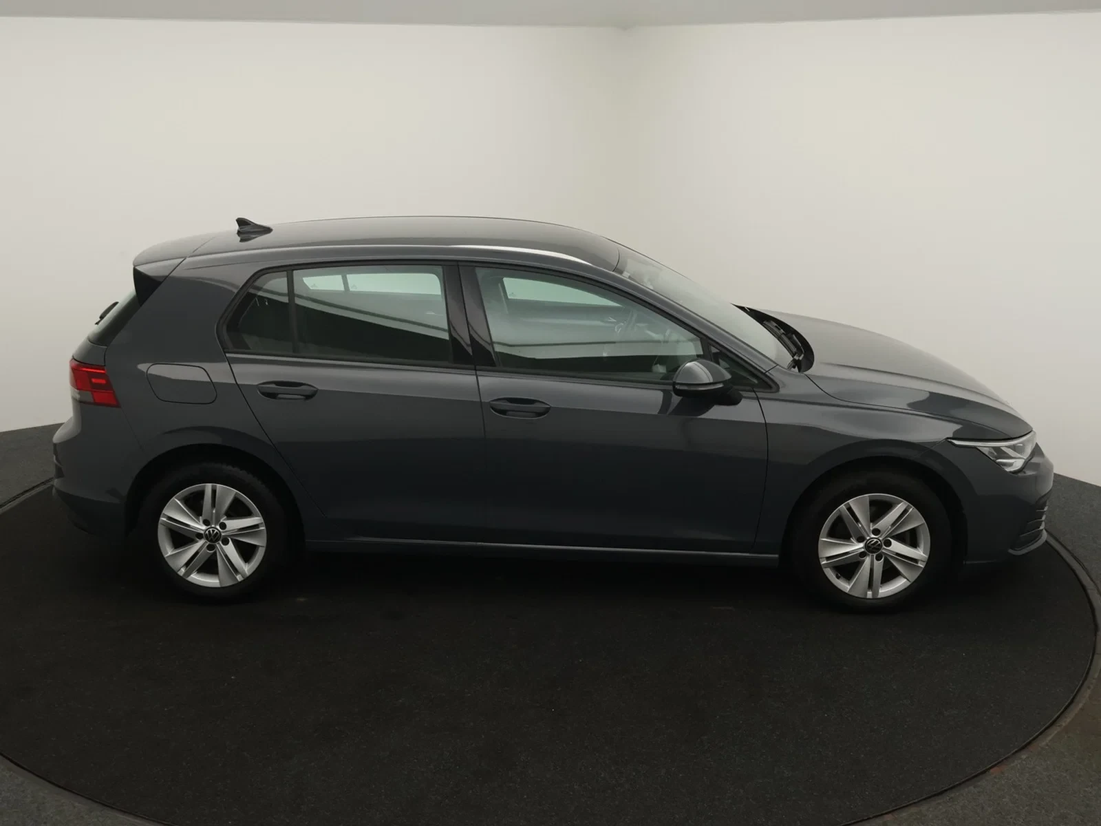 Volkswagen Golf VIII Golf Life 1.0TSI 110PK *VIRTUAL COCKPIT*CAMERA*ACC*PDC*NAVI*APP-CONNECT*LED LICHTEN*KEYLESS GO*...*