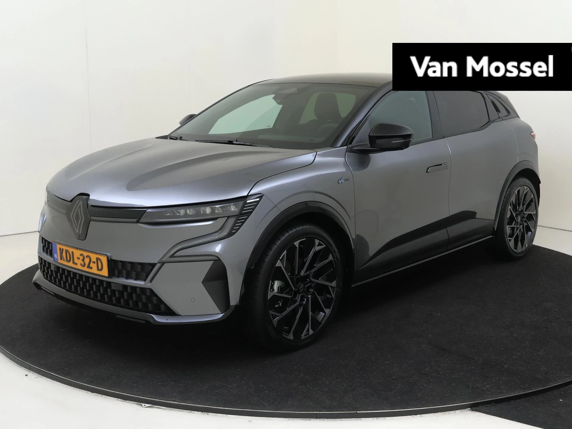 Renault-Megane E-Tech-image-0