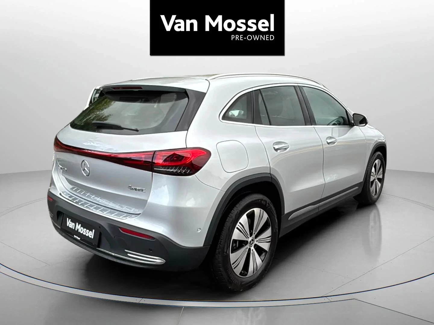 Mercedes-Benz-EQA-image-4