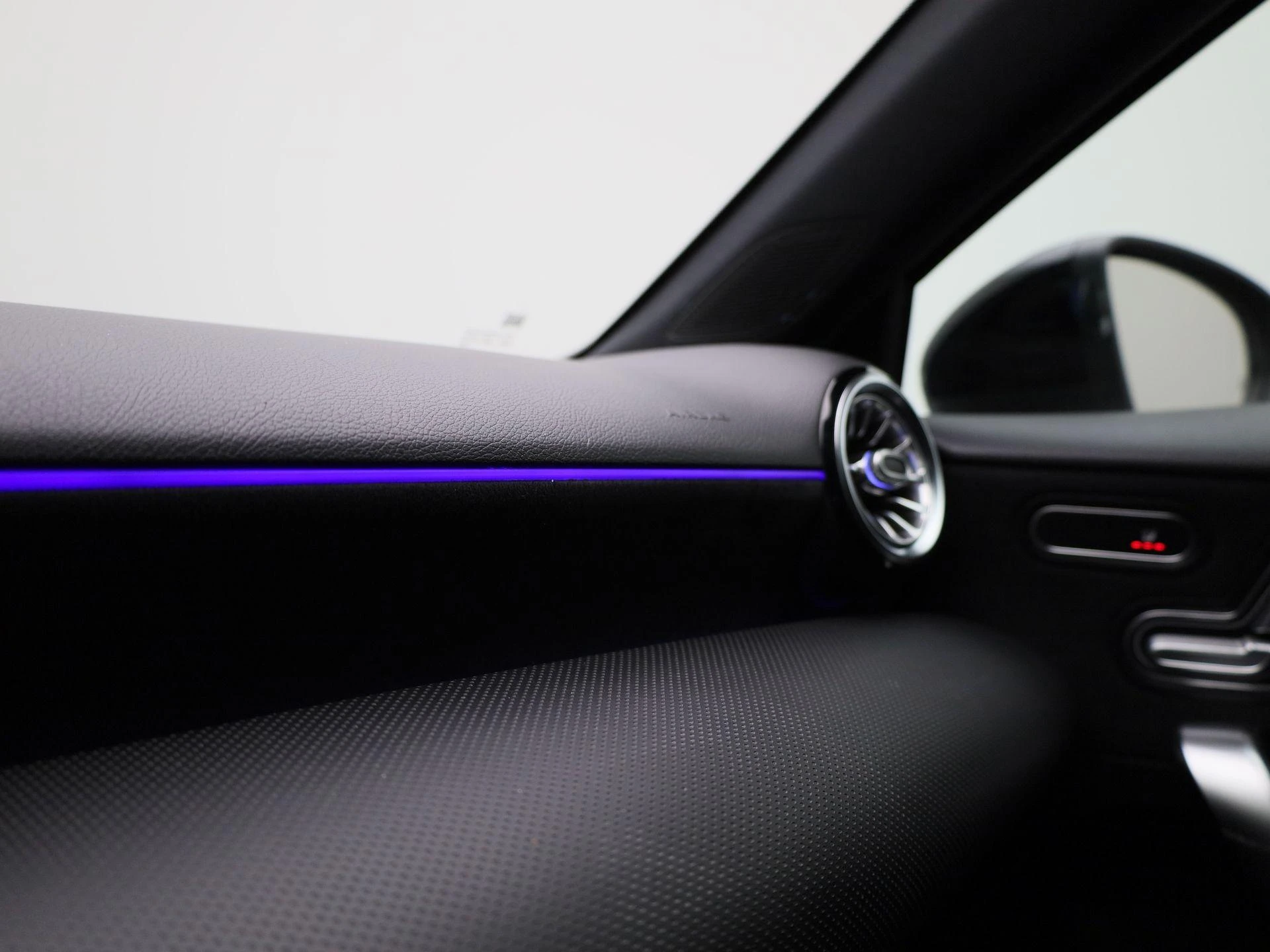 Mercedes-Benz-A-Klasse-image-31