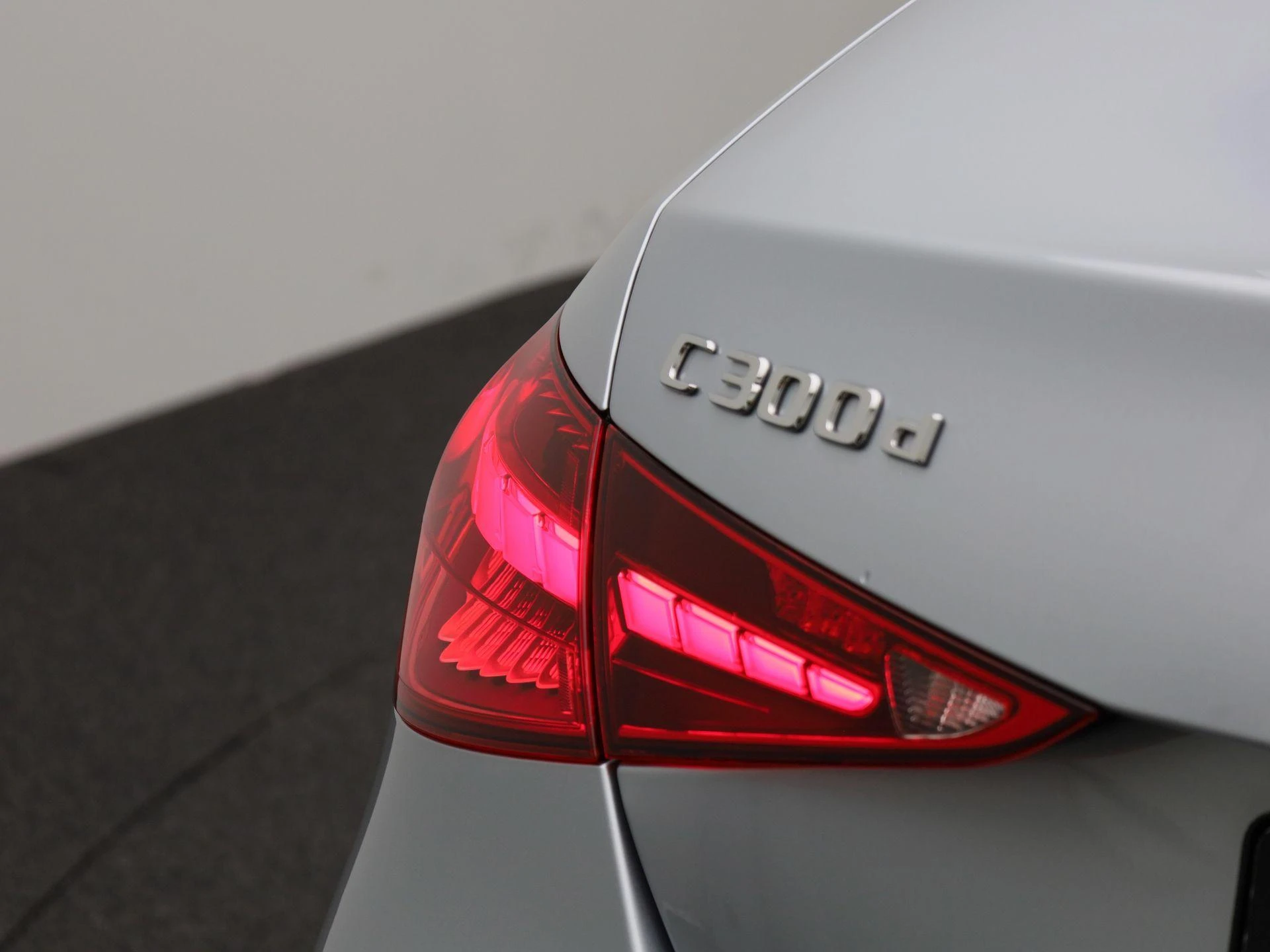 Mercedes-Benz-C-Klasse-image-46