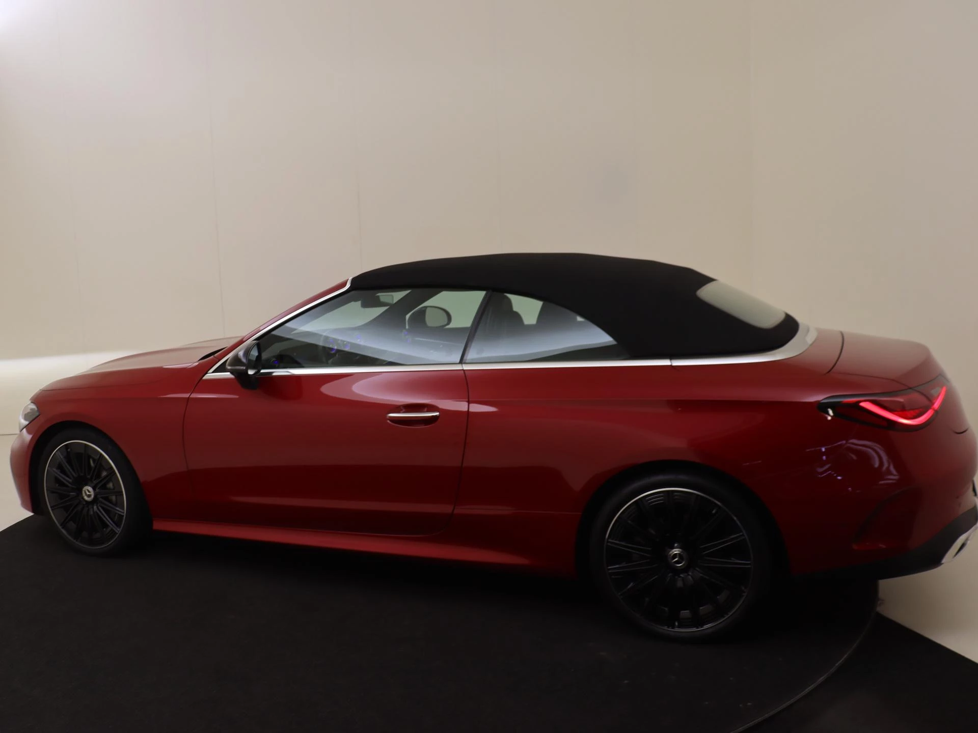 Mercedes-Benz CLE Cabriolet 200 AMG Line