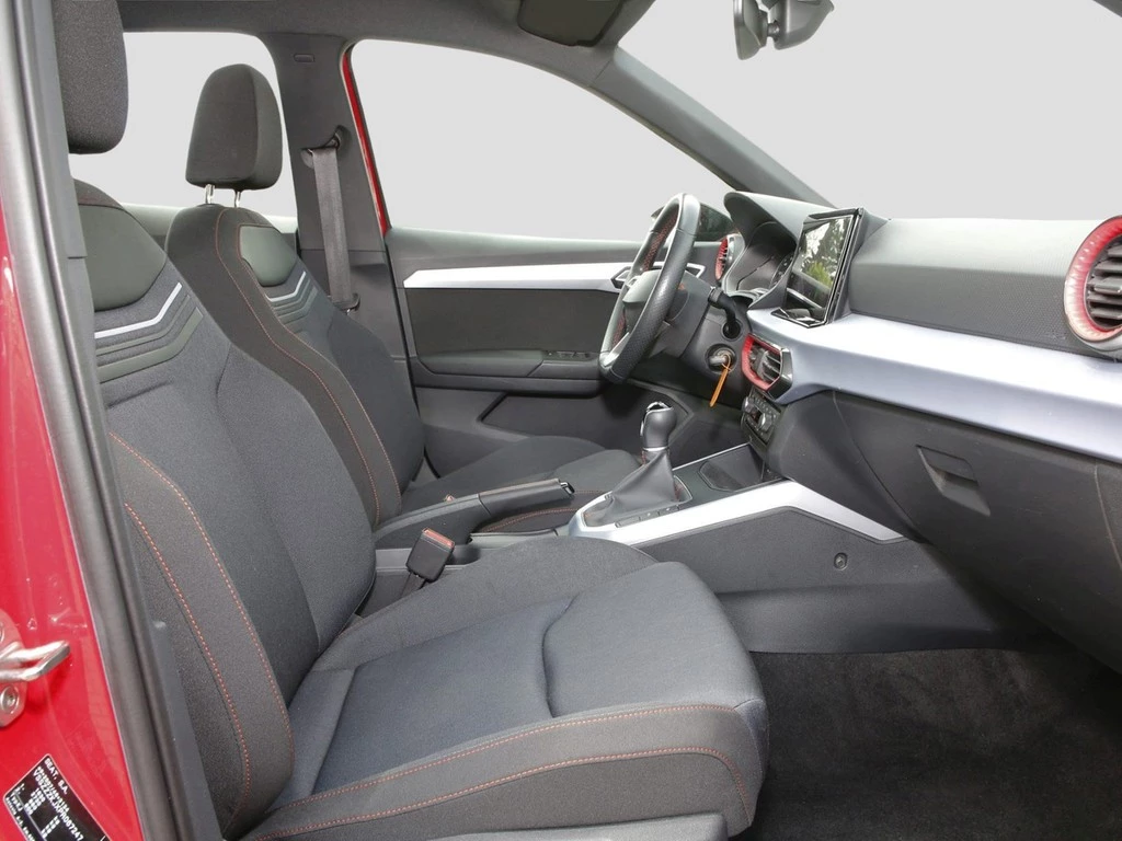 SEAT Arona 1.0 TSI FR 17" Navi+Full Link LED RFK+PDC