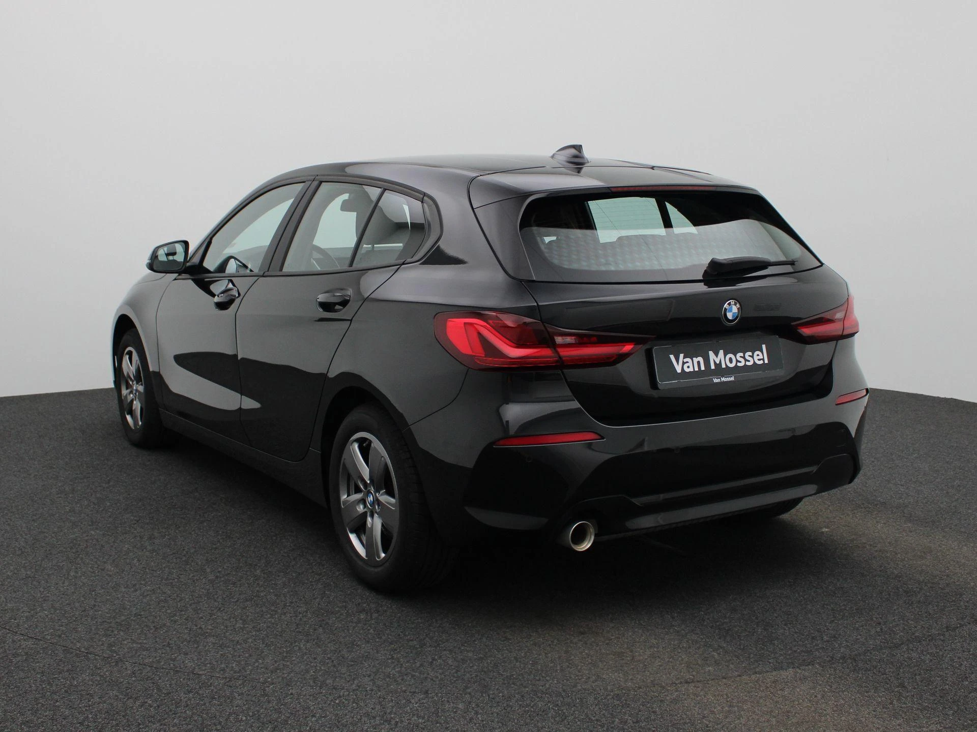 BMW-1 Reeks-image-1