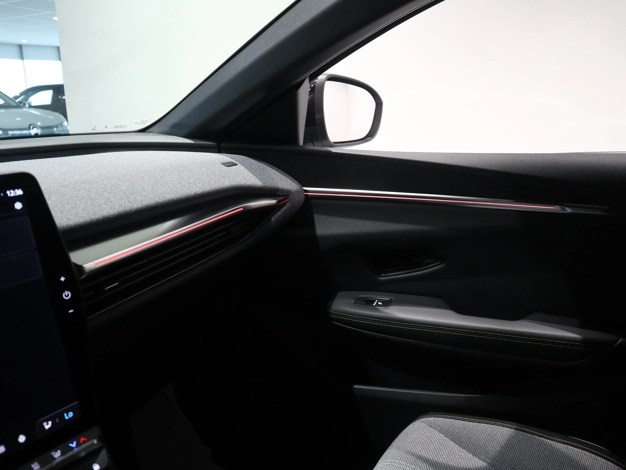 Renault-Megane E-Tech-image-20