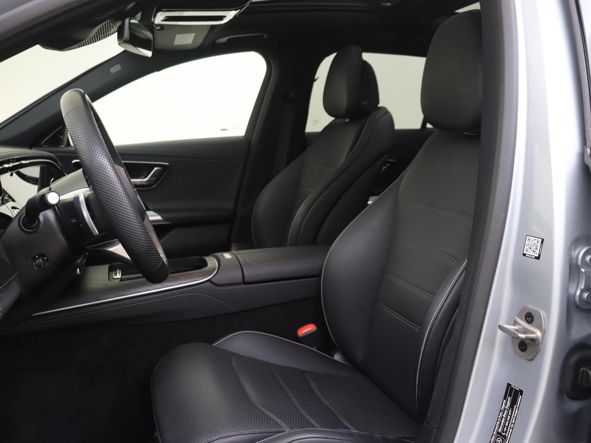 Mercedes-Benz-E-Klasse-image-13