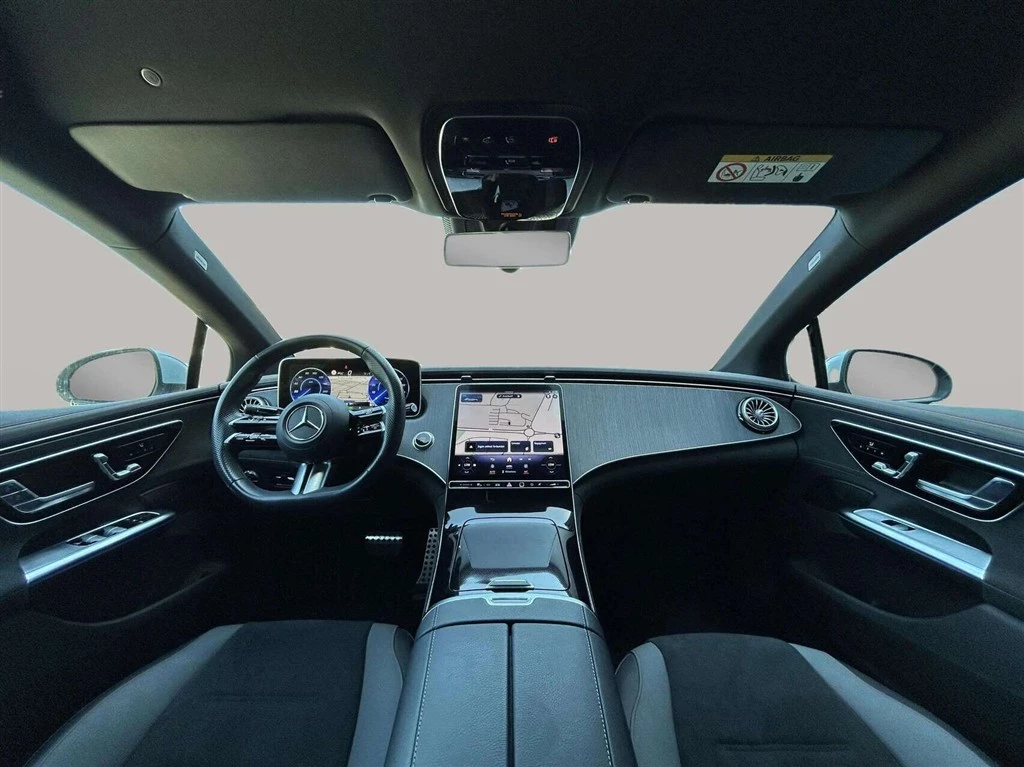 Mercedes-Benz-EQE-image-12