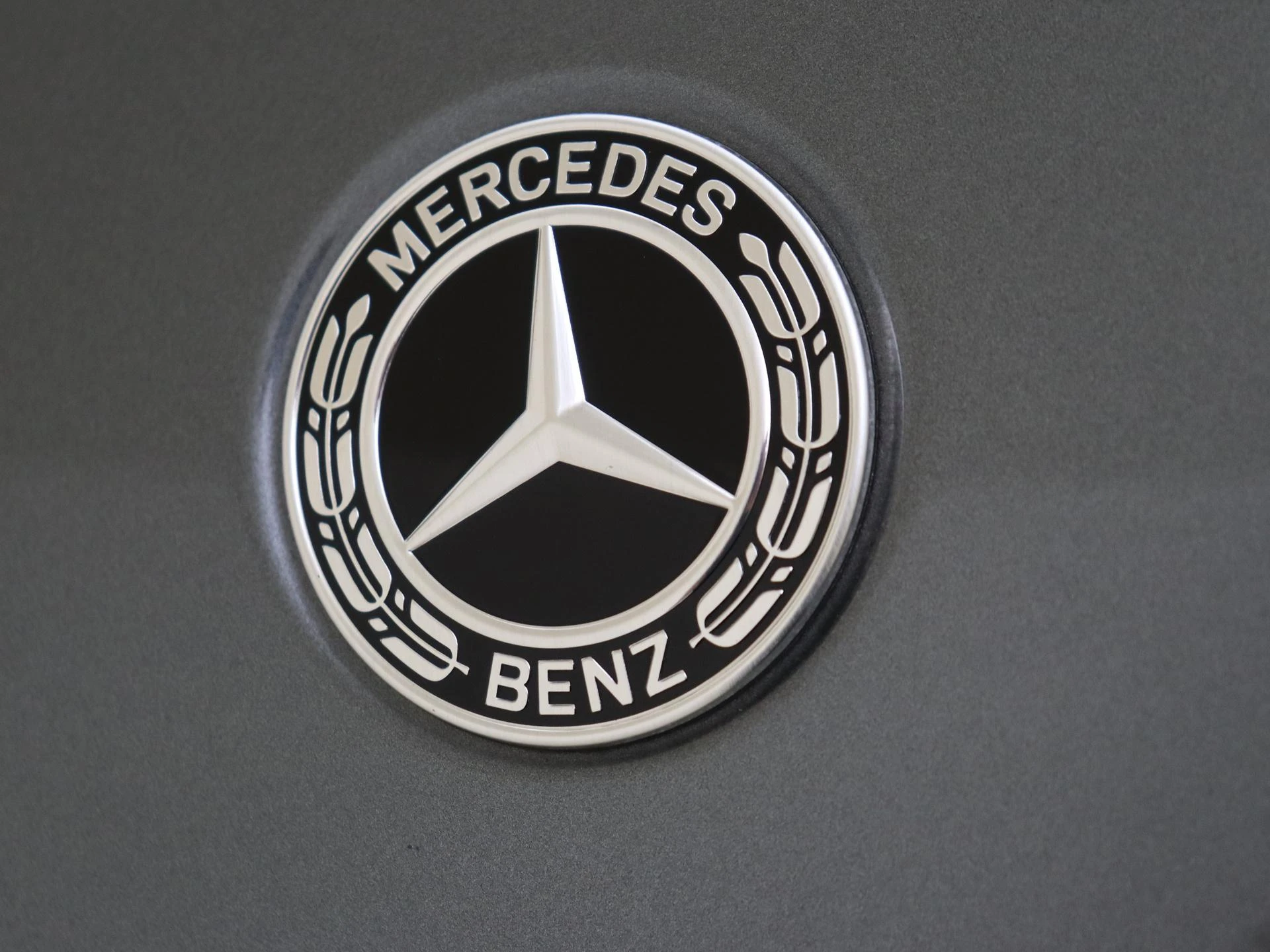 Mercedes-Benz-GLE-image-26