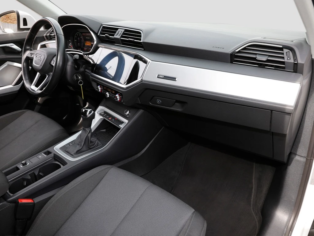 Audi-Q3-image-13