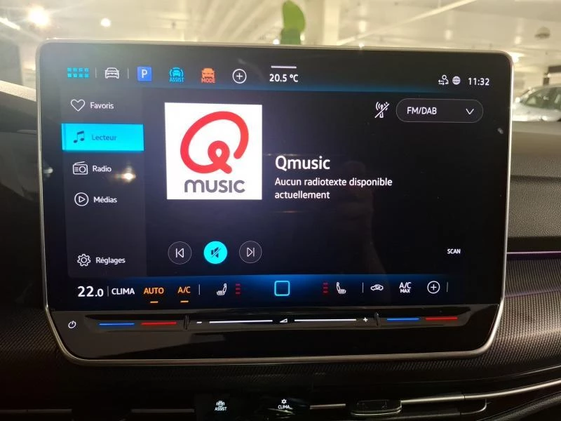 Volkswagen-Golf-image-8