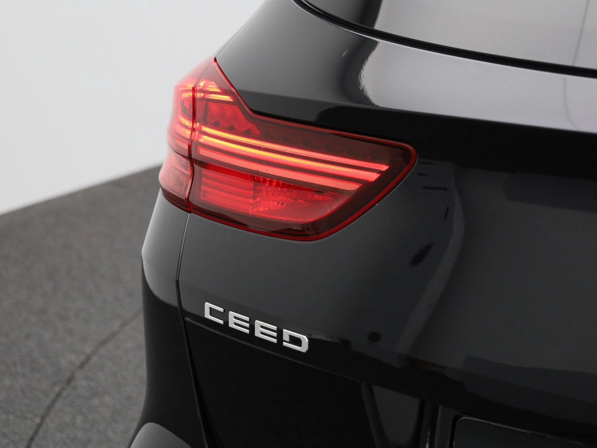 Kia-Ceed Sportswagon-image-40