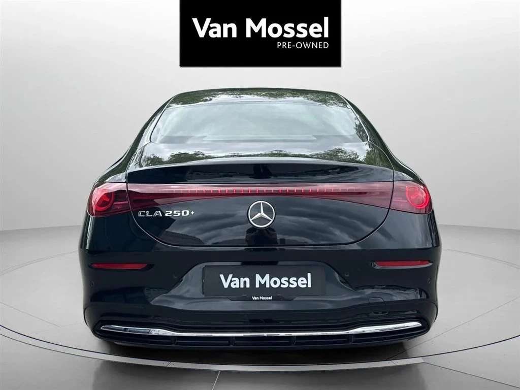 Mercedes-Benz-CLA-image-5