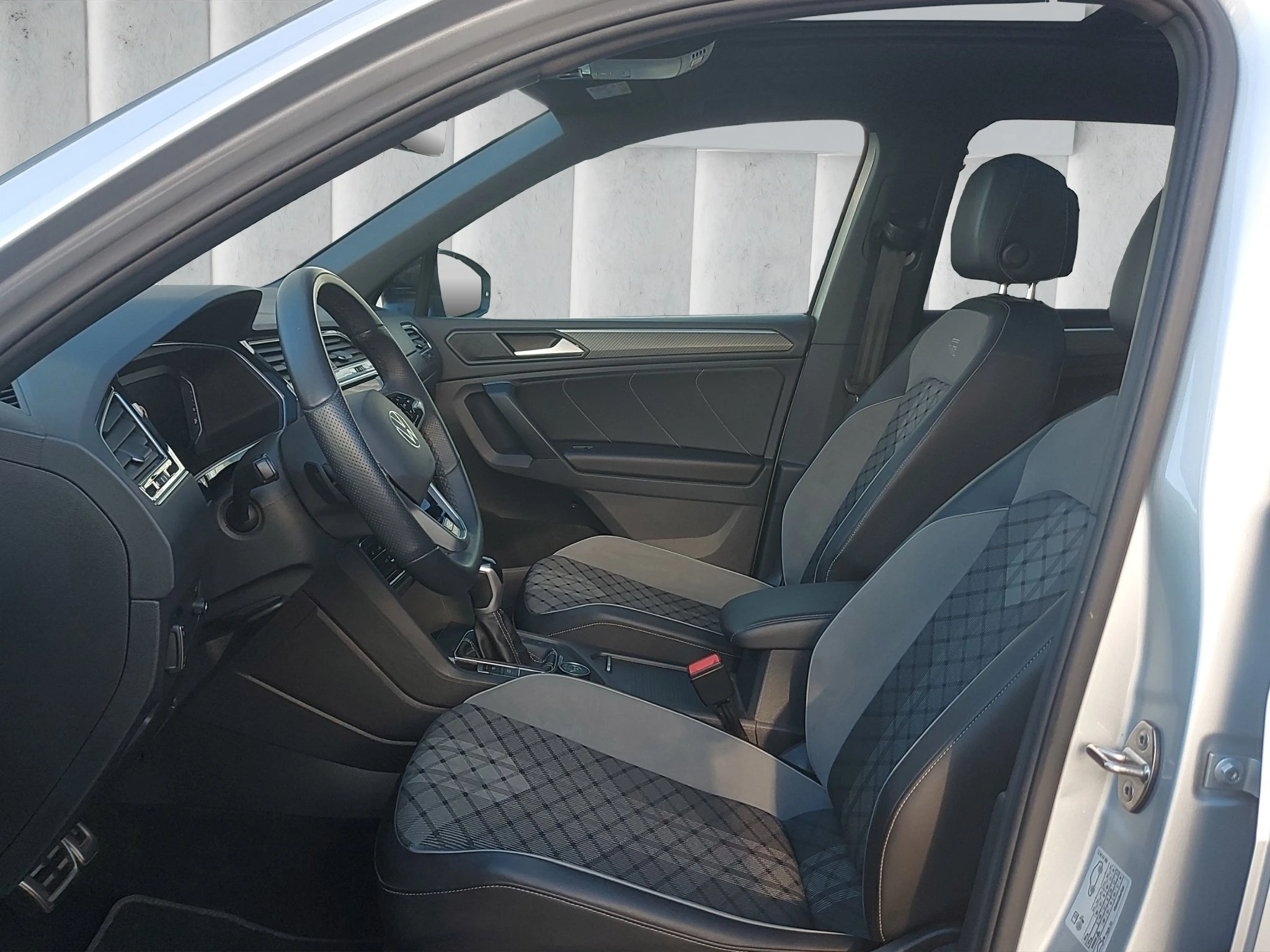Volkswagen-Tiguan-image-9