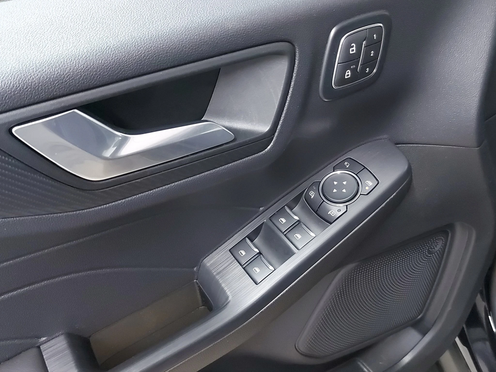 Ford-Kuga-image-16