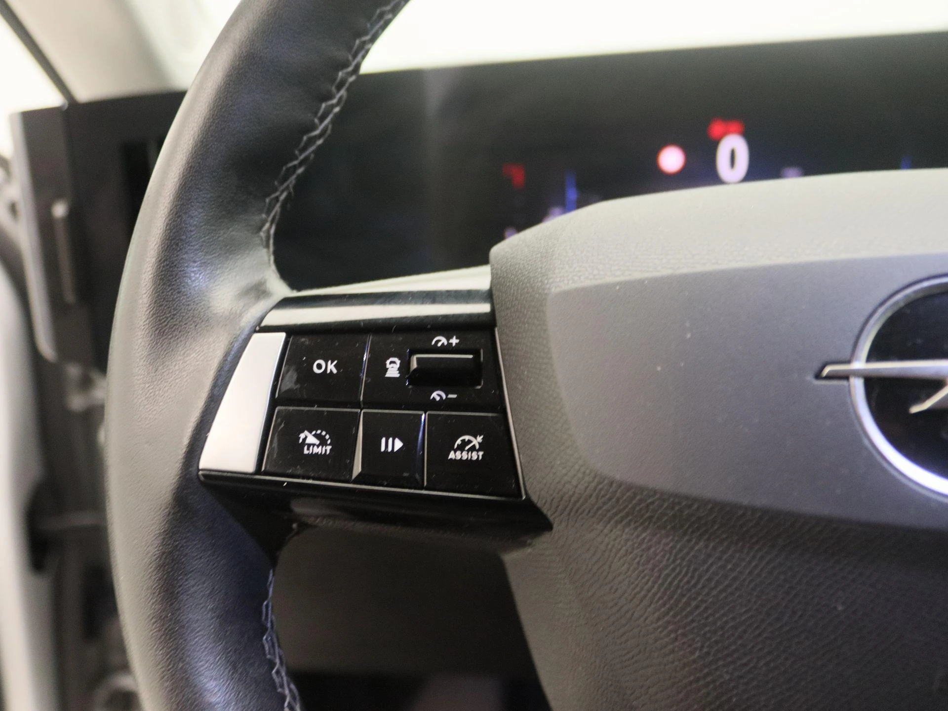 Opel-Astra-image-18