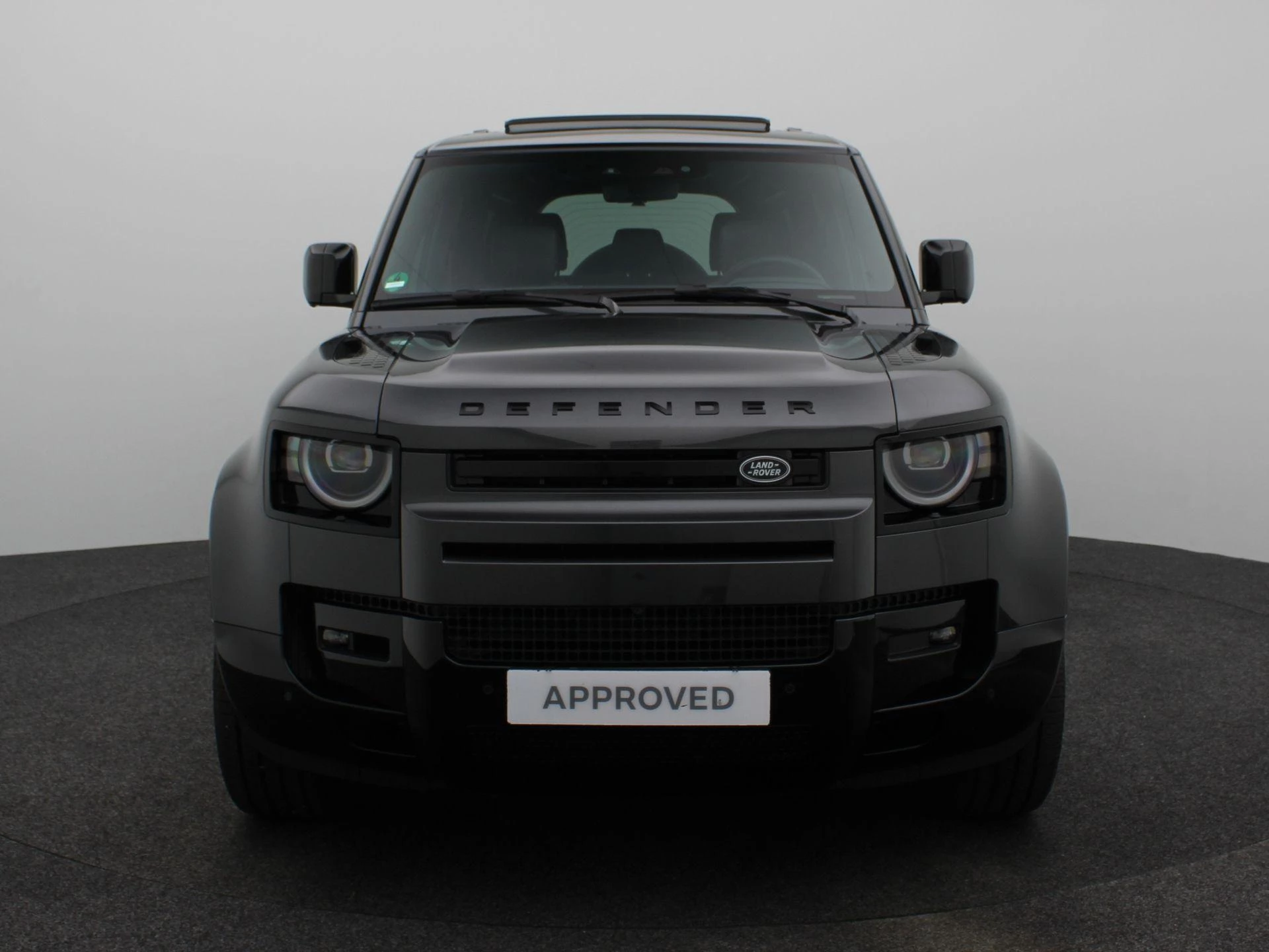 Land Rover Defender 110 2.0 P300e 110 Dynamic Edition
