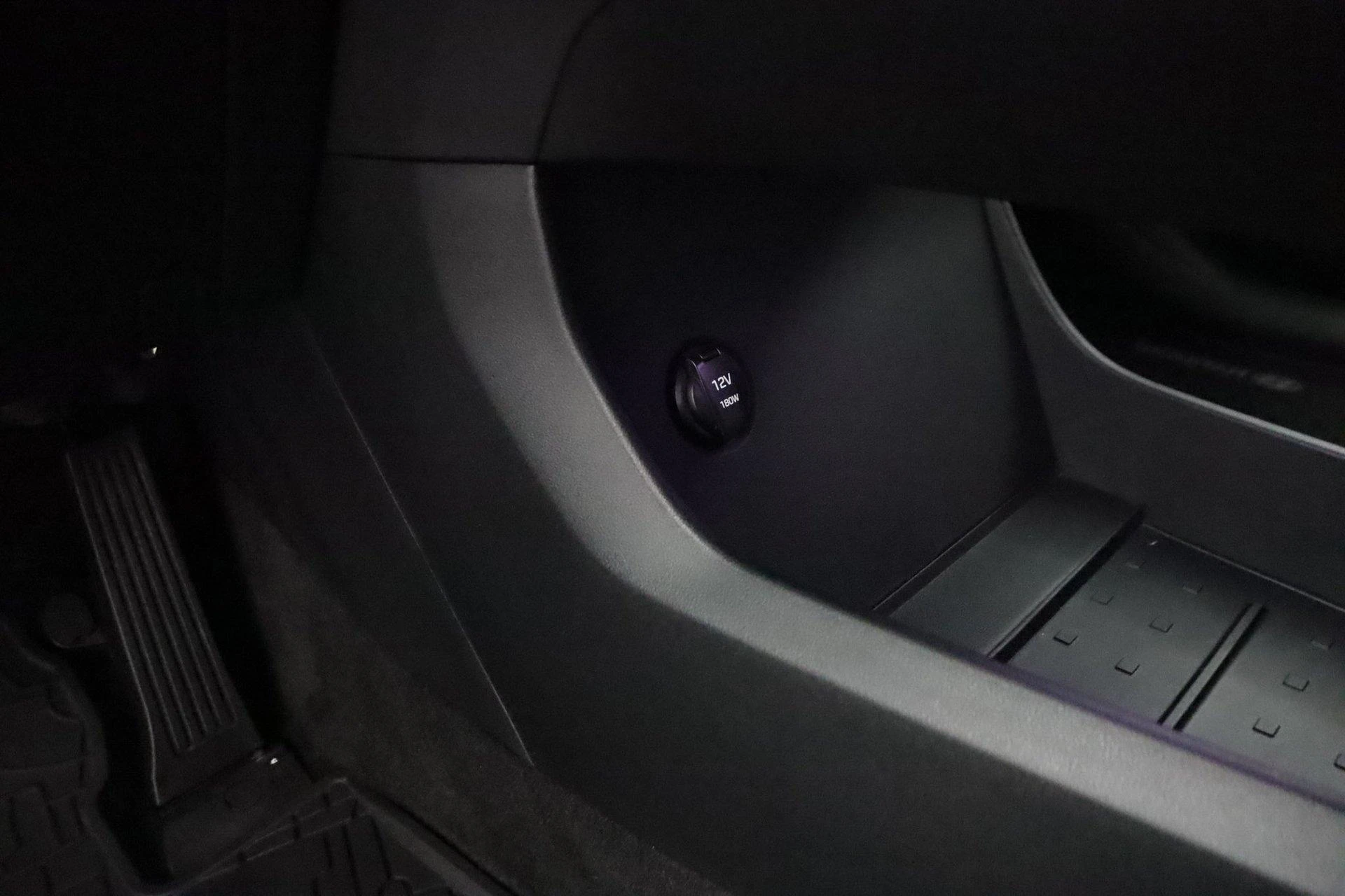 Hyundai-Santa Fe-image-45