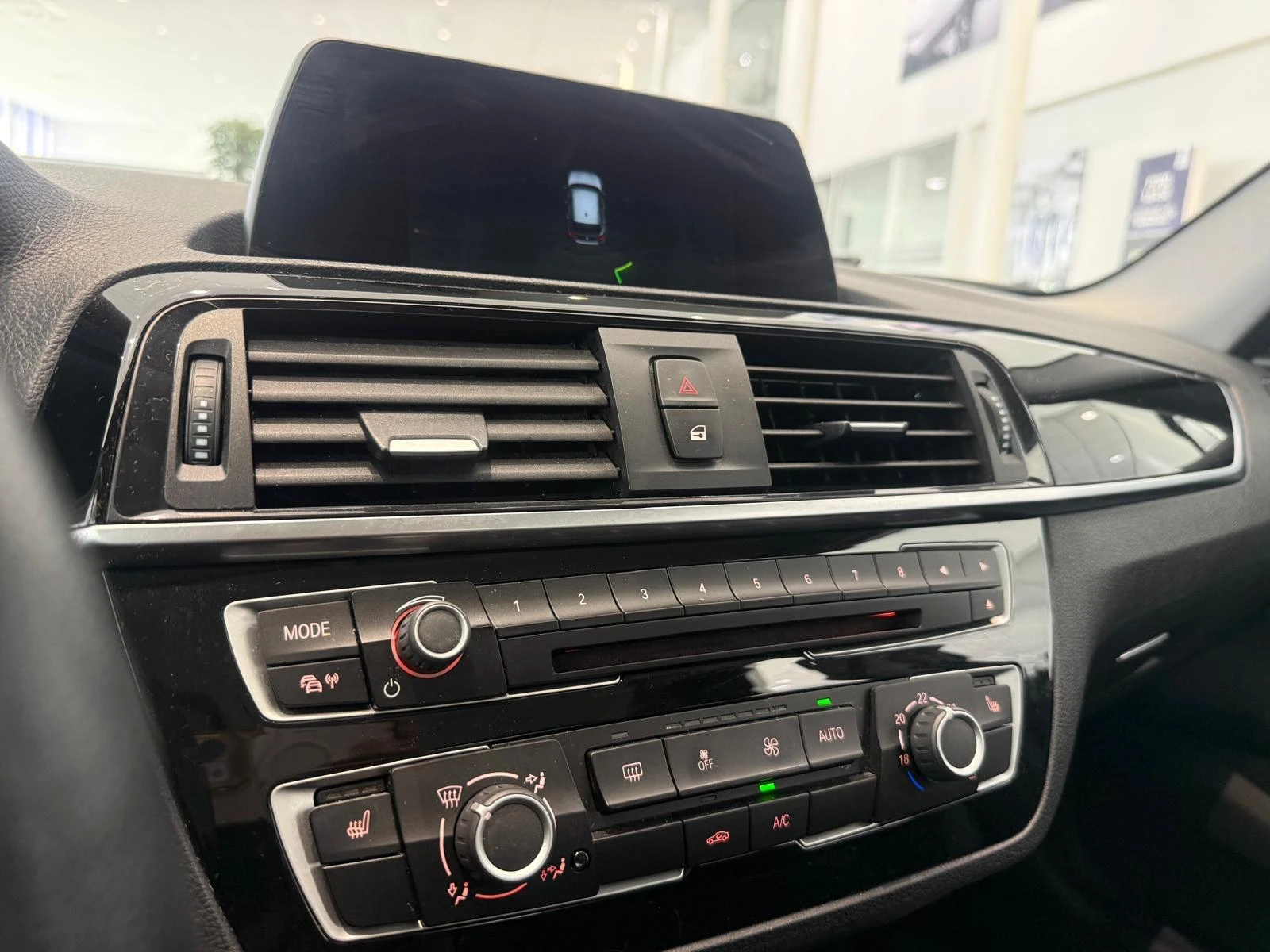 BMW-1 Serie-image-16