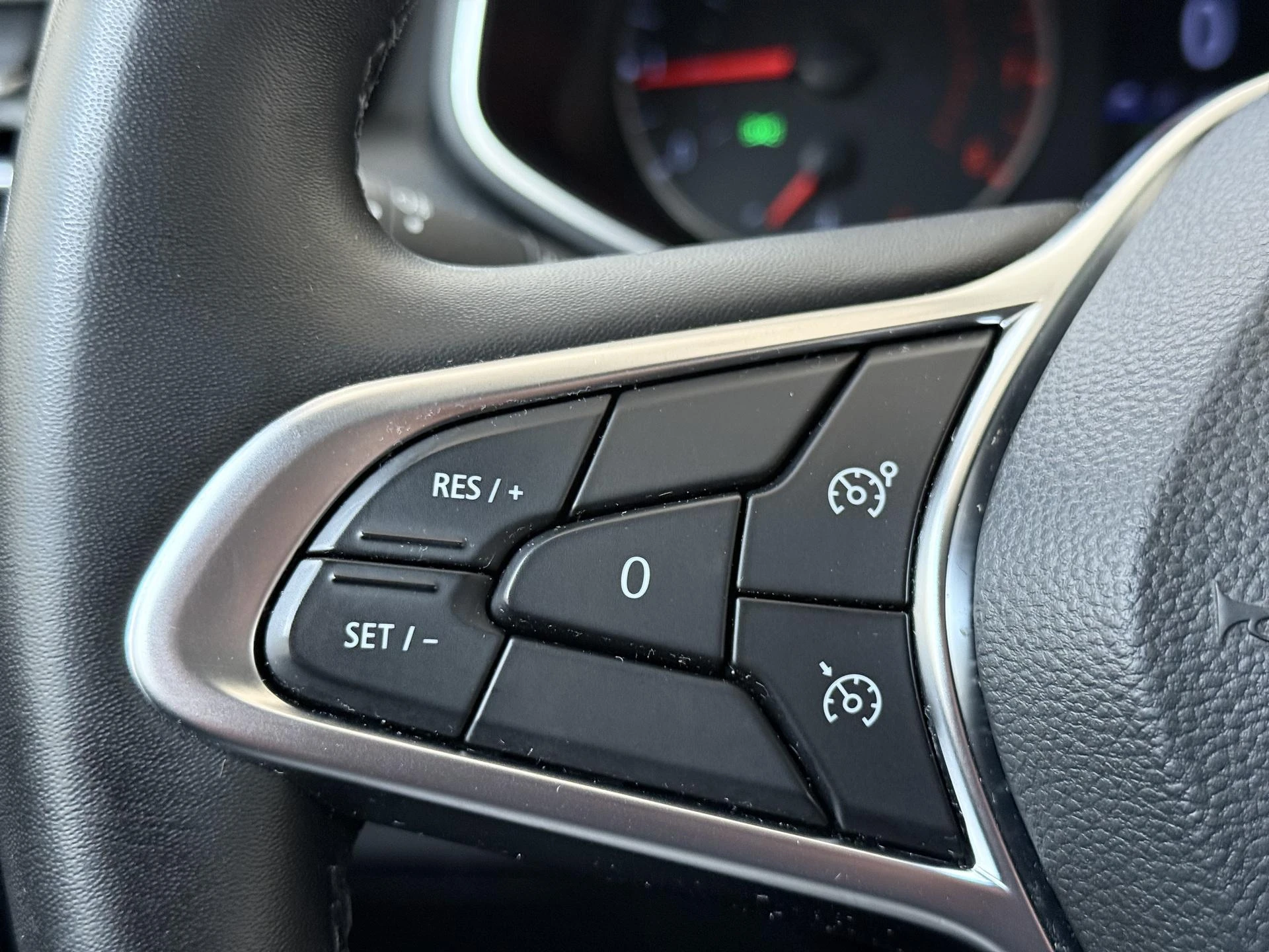 Renault-Clio-image-11