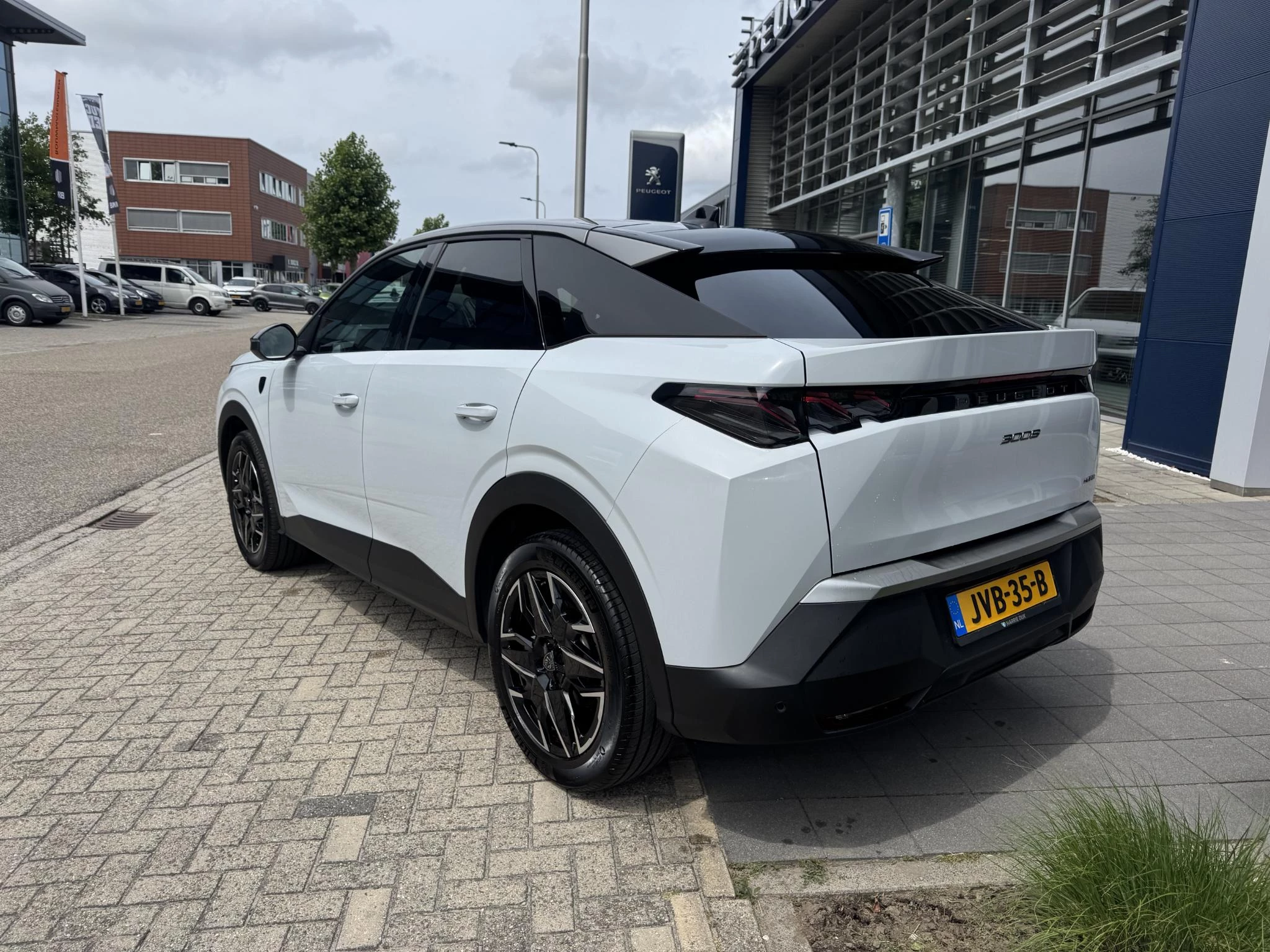 Peugeot 3008 Hybrid 145 GT