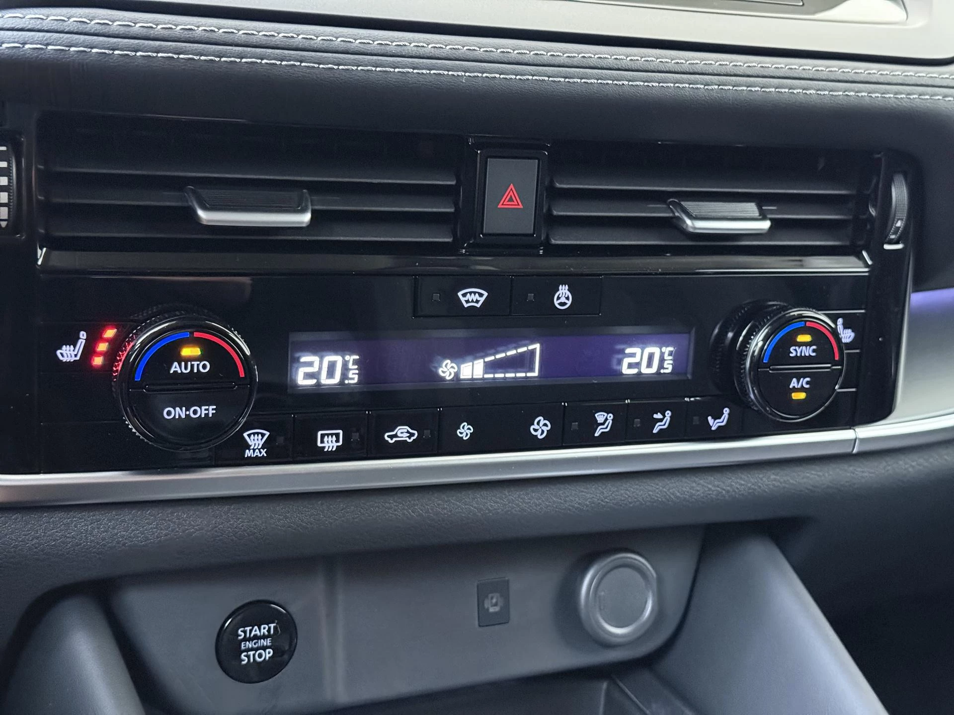 Nissan-QASHQAI-image-15
