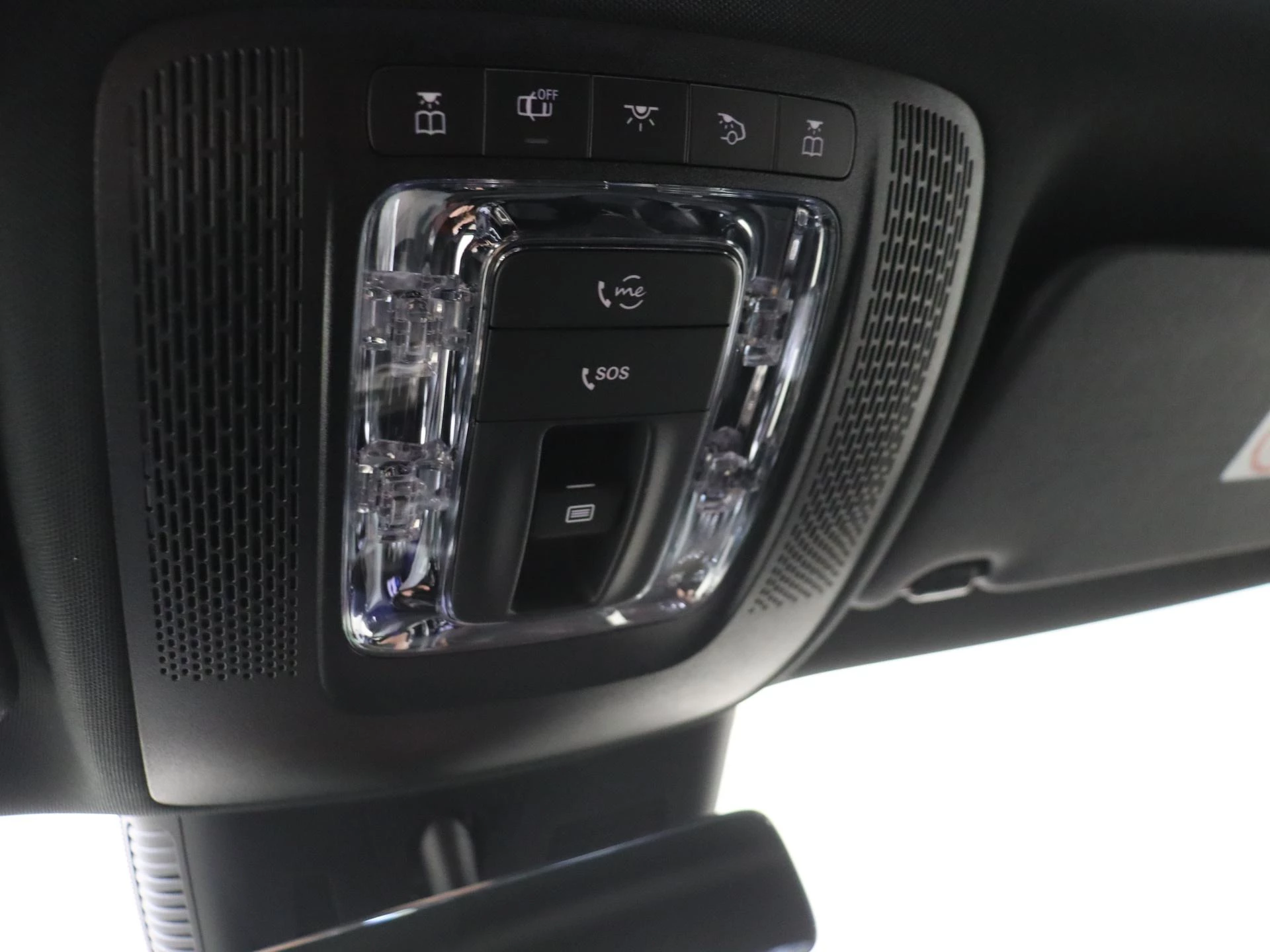 Mercedes-Benz-EQA-image-22