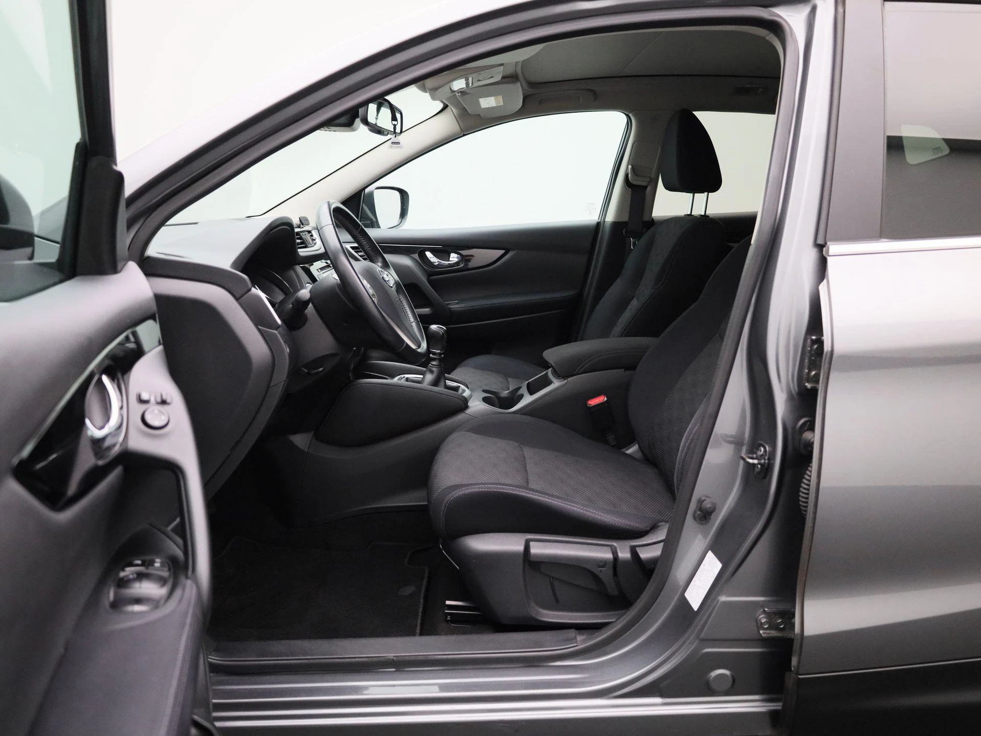 Nissan-QASHQAI-image-8