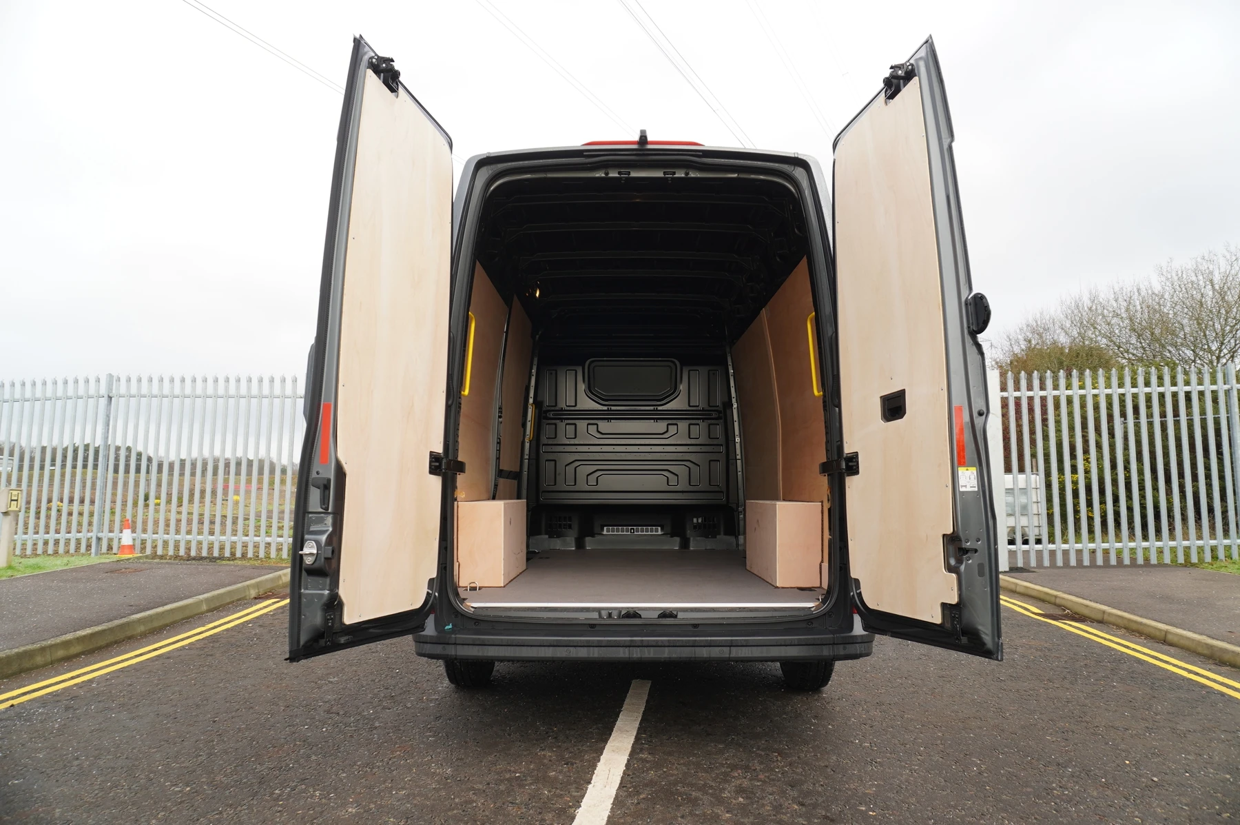 Volkswagen-Crafter-image-15