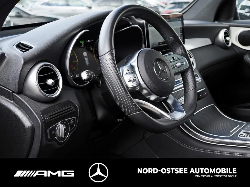 Mercedes-Benz GLC 300 de 4M AMG KAMERA PANO AHK NIGHT SOUND AMG LineX254 GLC 300 de 4M AMG KAMERA PANO AHK NIGHT SOUND AMG Line