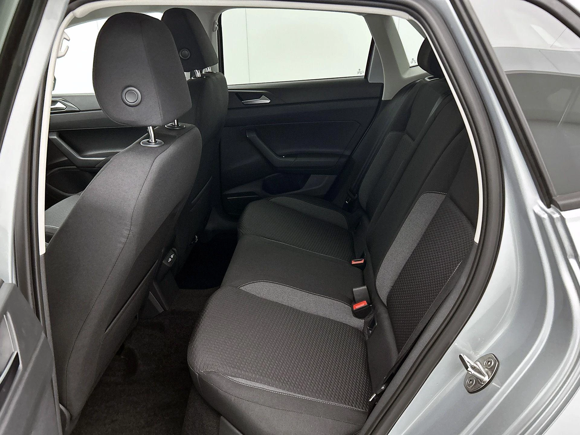 Volkswagen-Polo-image-10