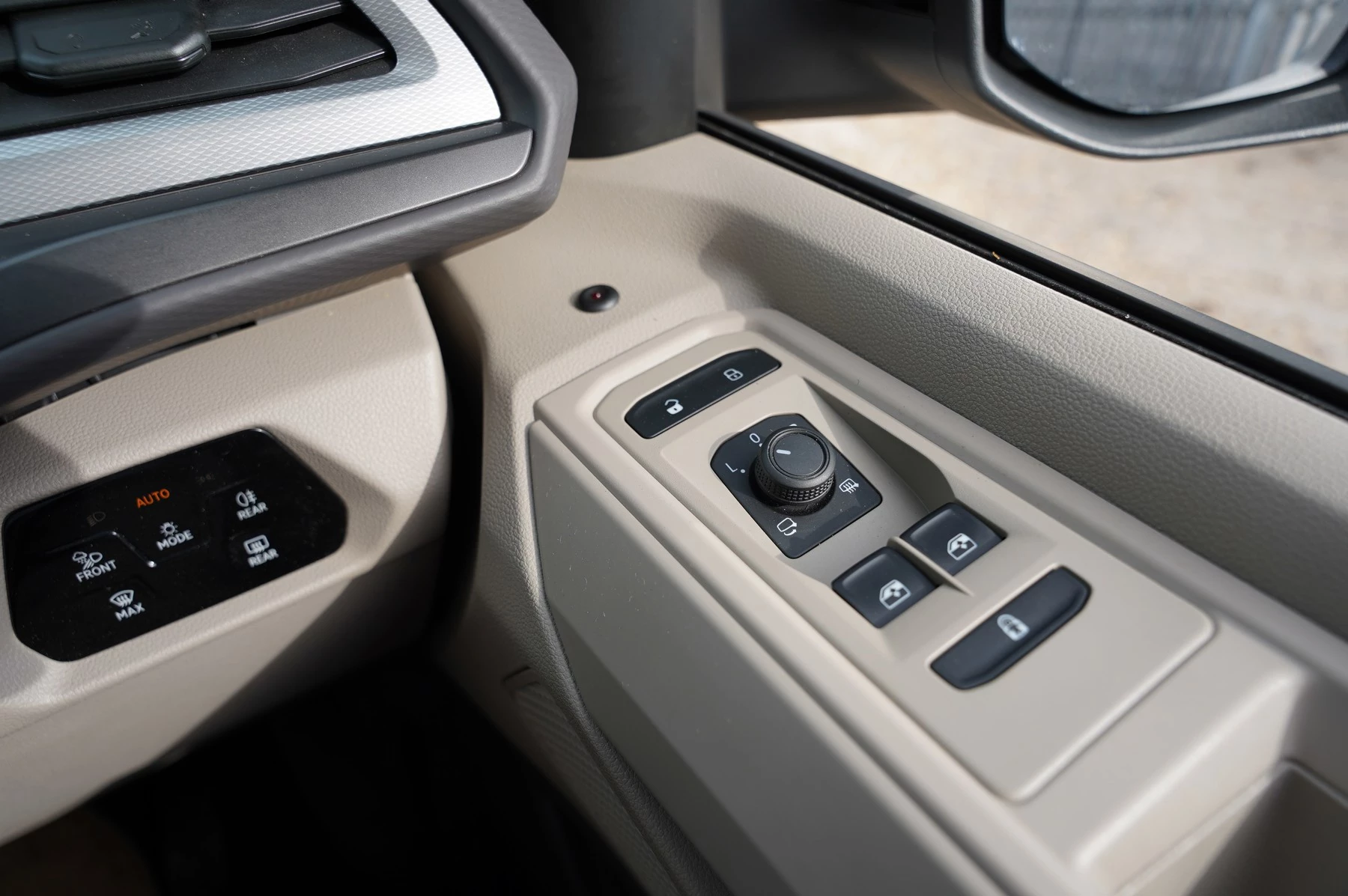 Volkswagen-California-image-66