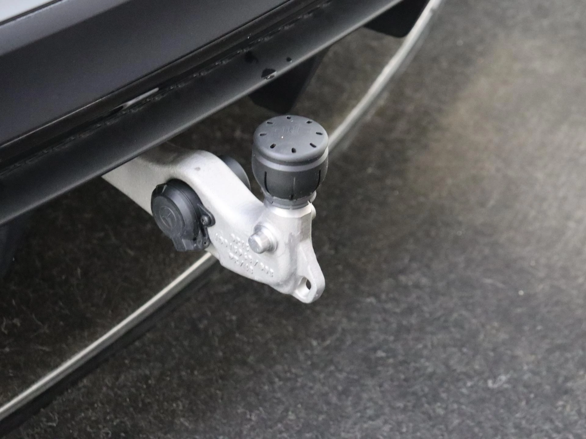 Mercedes-Benz-GLE-image-45