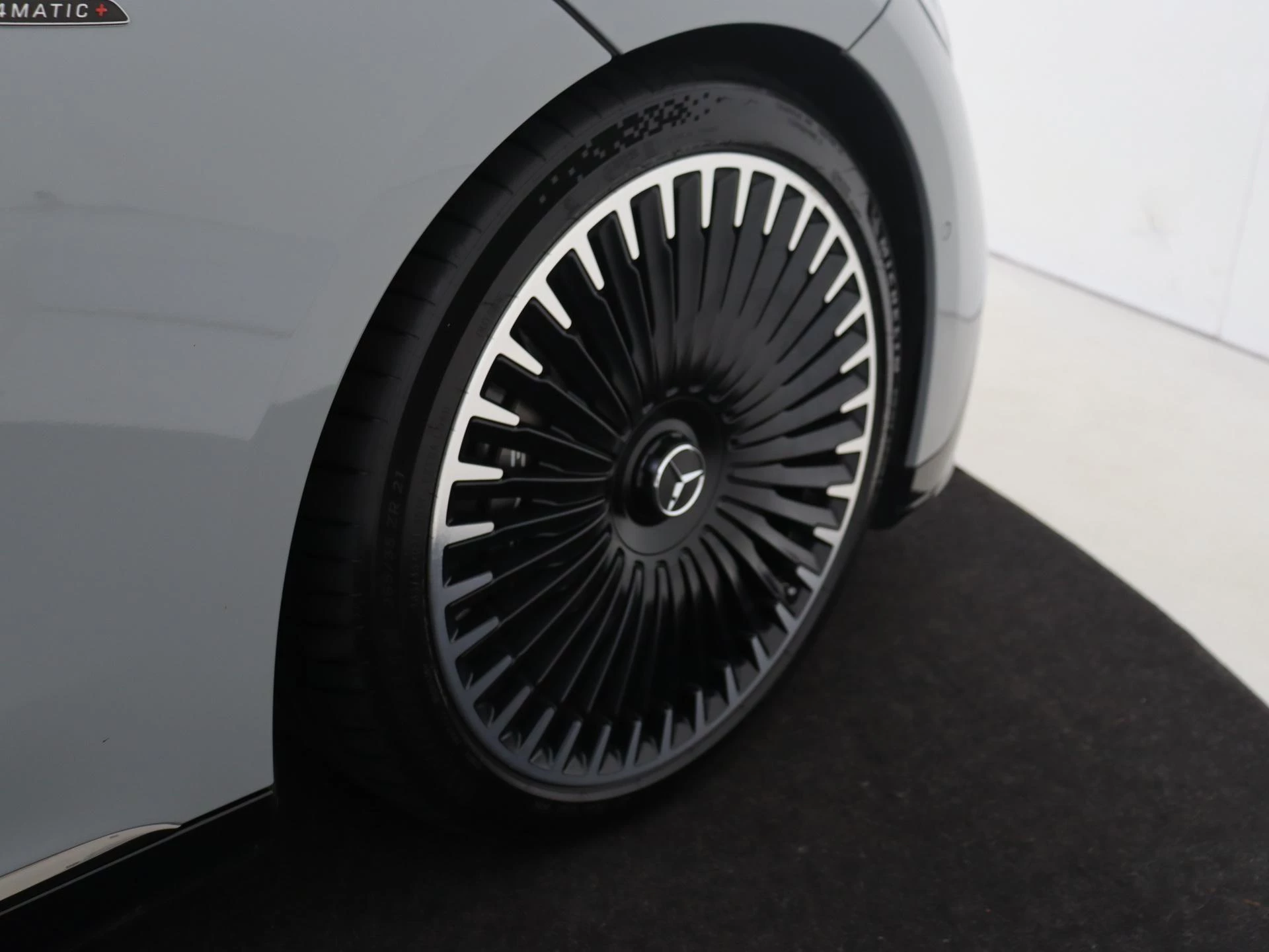 Mercedes-Benz-EQE-image-9