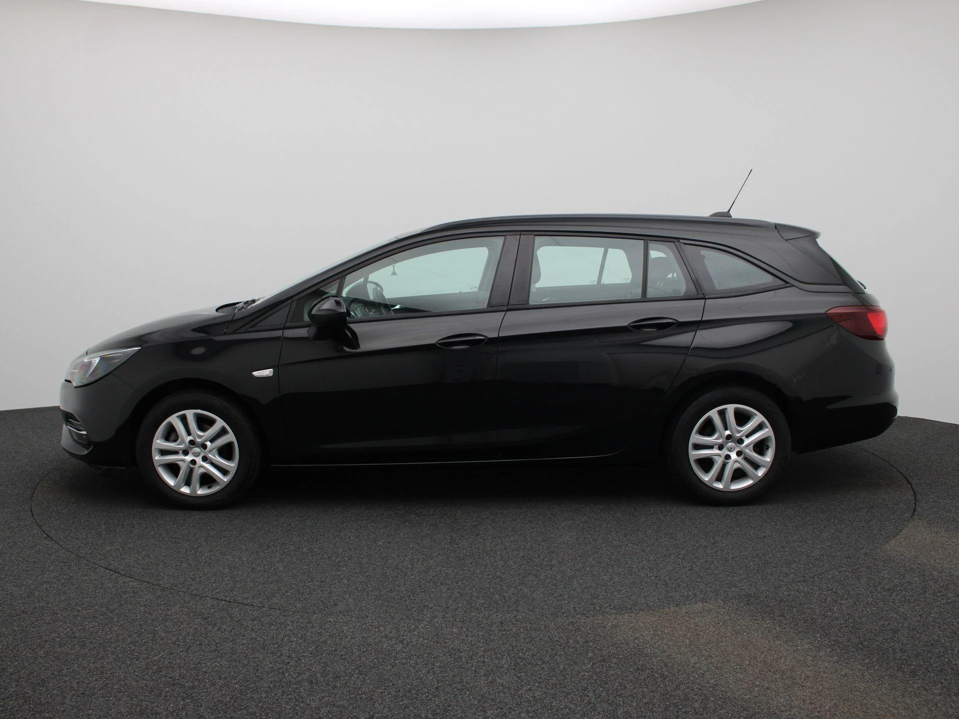 Opel-Astra-image-5