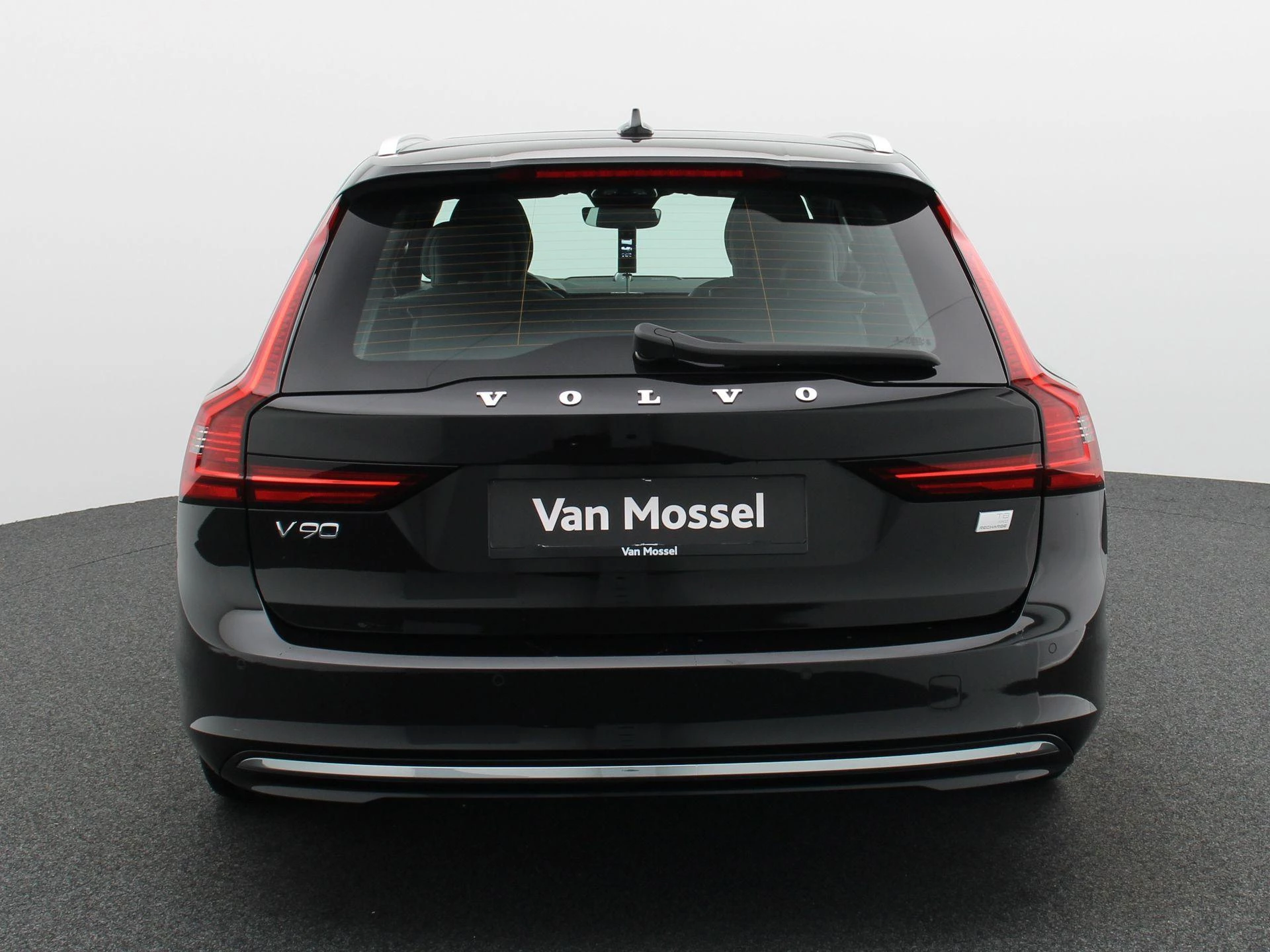 Volvo-V90-image-5