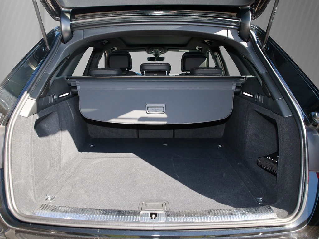 Audi A4 Avant 40 TFSI quattro S line Matrix Panorama