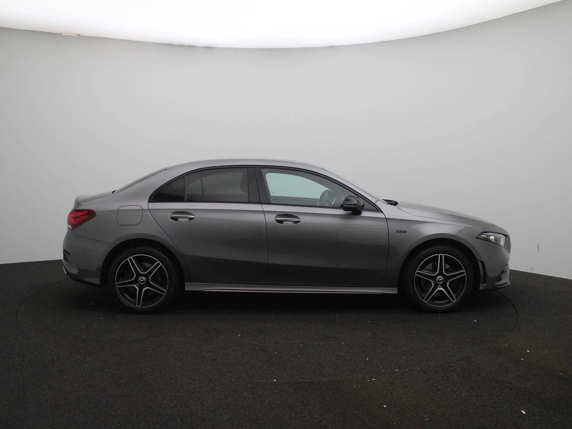 Mercedes-Benz-A-Klasse-image-6