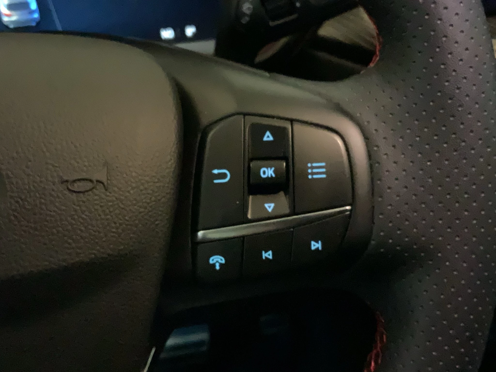 Ford Kuga ST-Line X Aut.*360GRAD*LED-MATRIX*NAVI*GRA*WINTER-PKT.