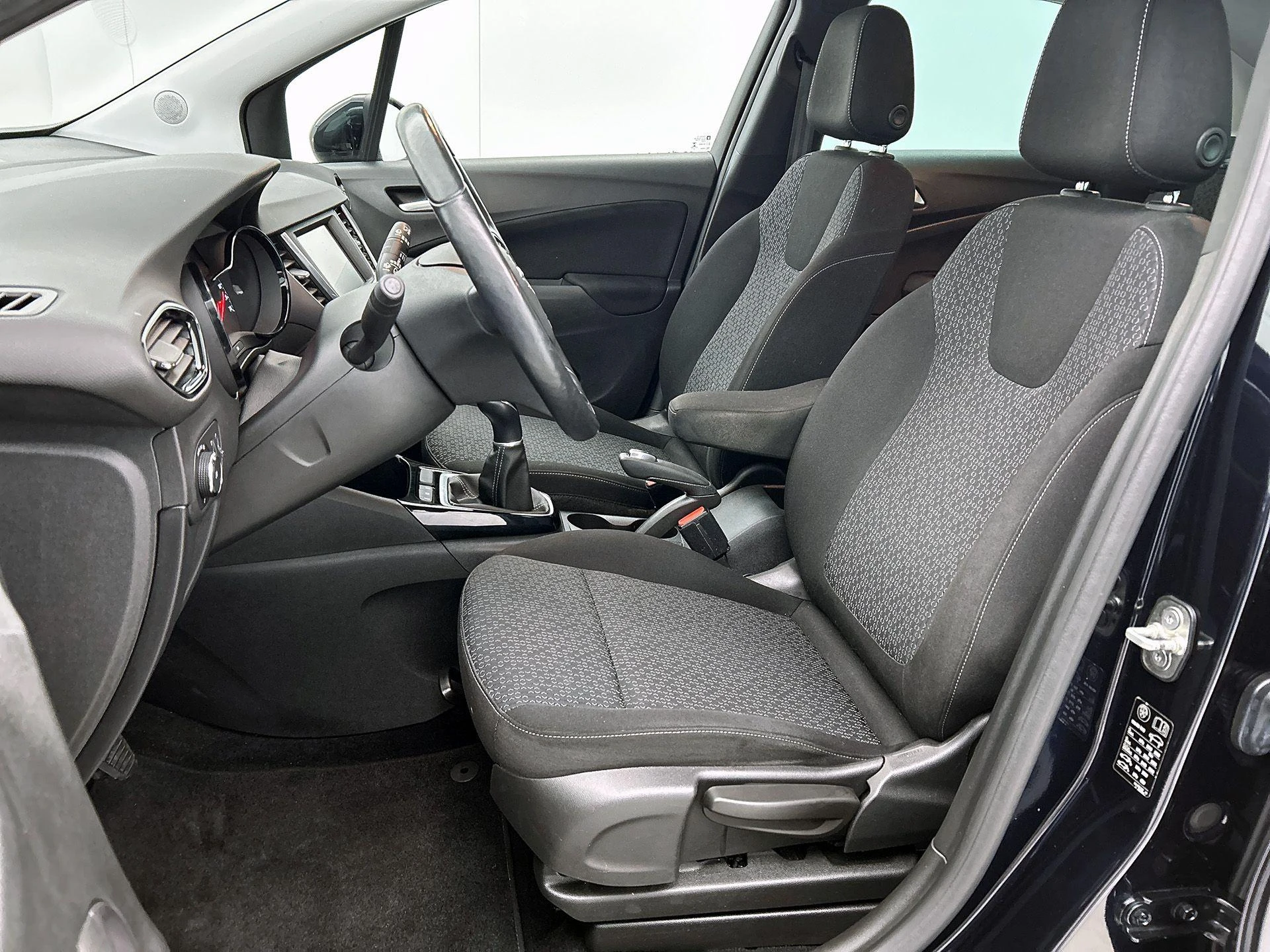 Opel-Crossland X-image-30