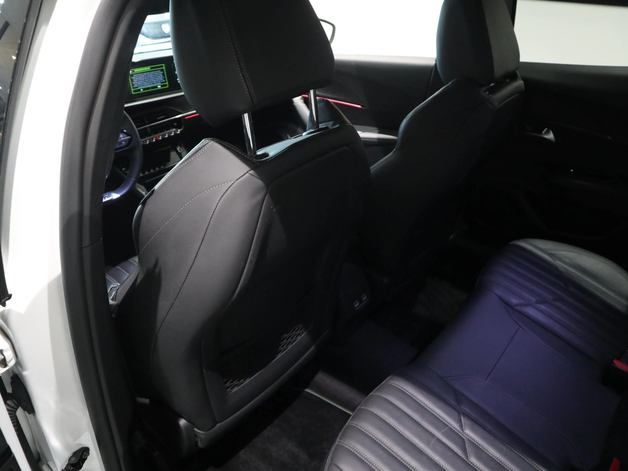 Peugeot-2008-image-10