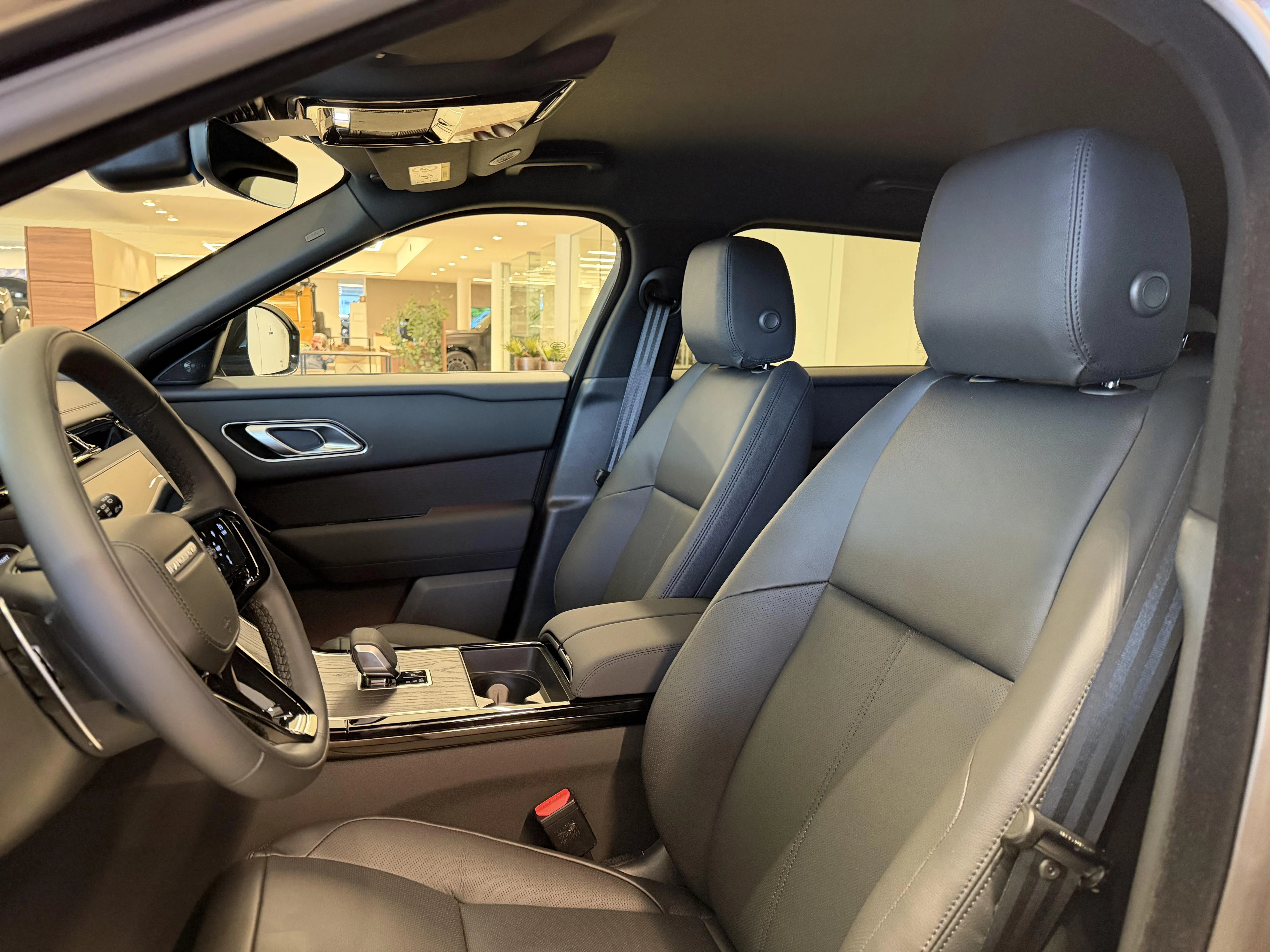 Land Rover Range Rover Velar P400e Dynamic SE AWD Auto. 26MY