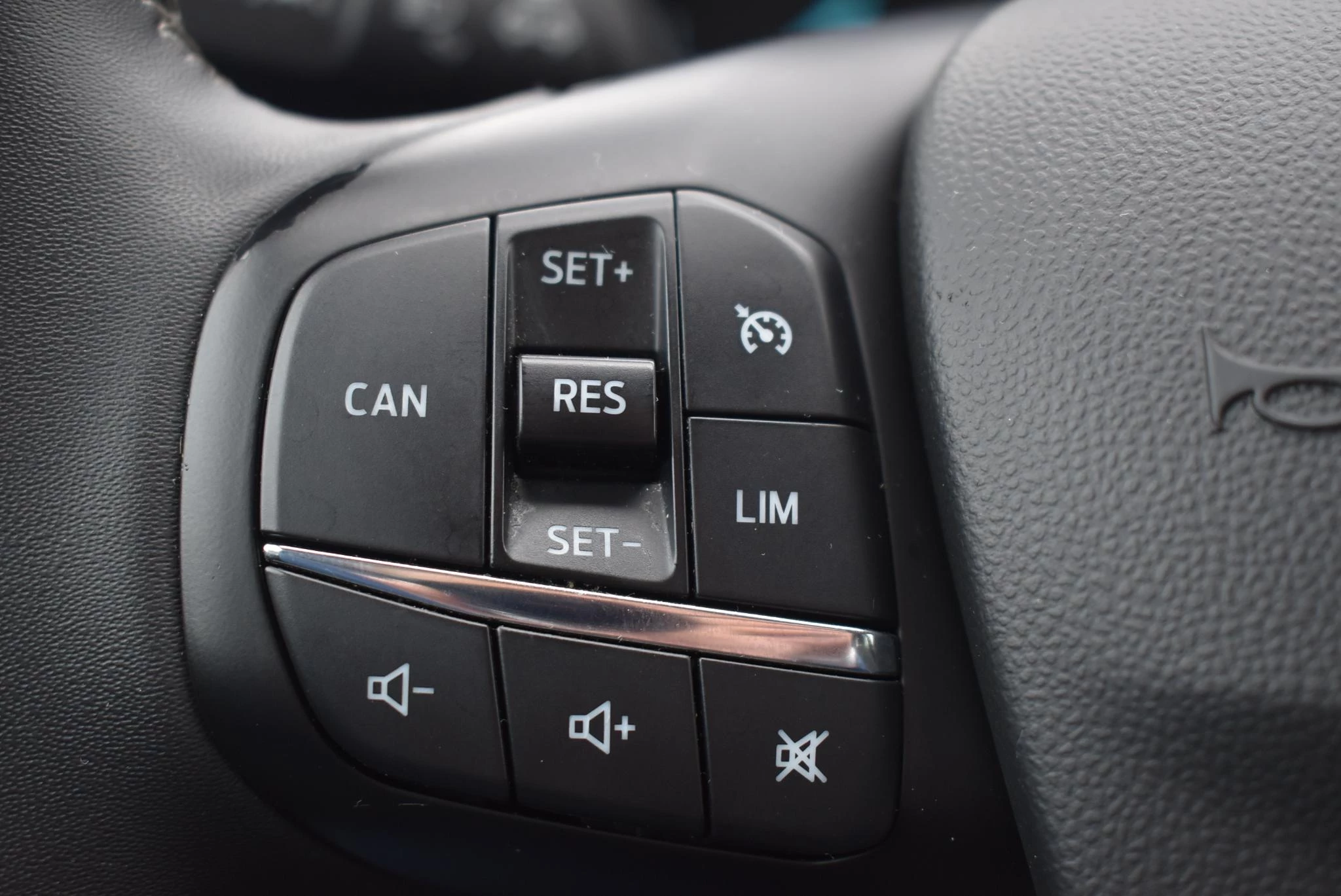 Ford Fiesta 1.0 EcoBoost Hybrid Titanium