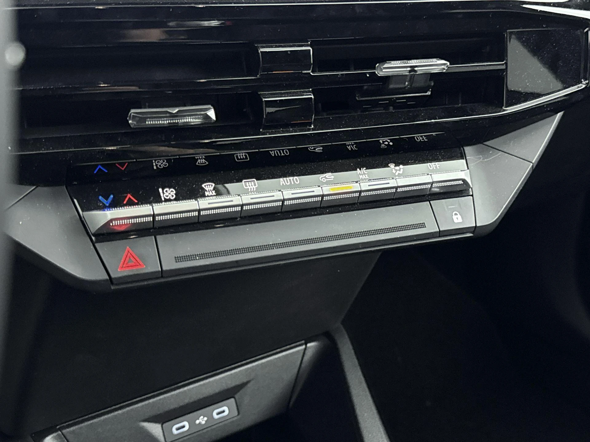 Renault-Clio-image-14