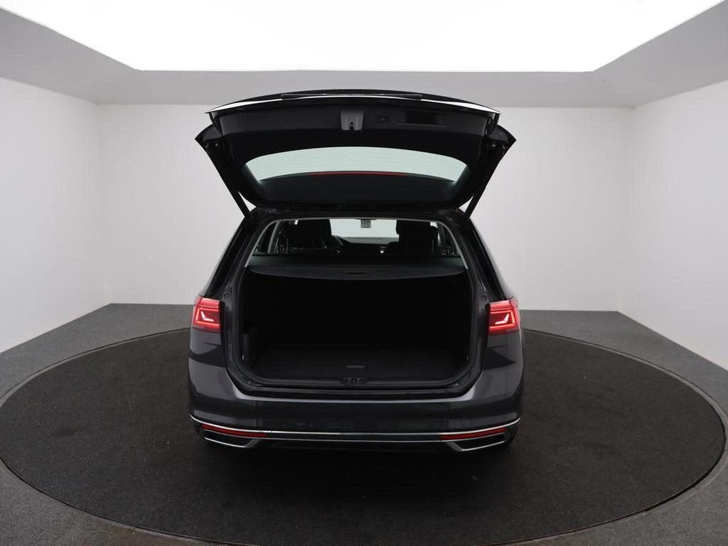 Volkswagen Passat Variant GTE Passat Variant GTE 'usiness 1.4 SI 218PK *AUTOMAAT*CAMERA*NAVI*PDC*ACC*KEYLESS GO*APP-CONNECT*...*