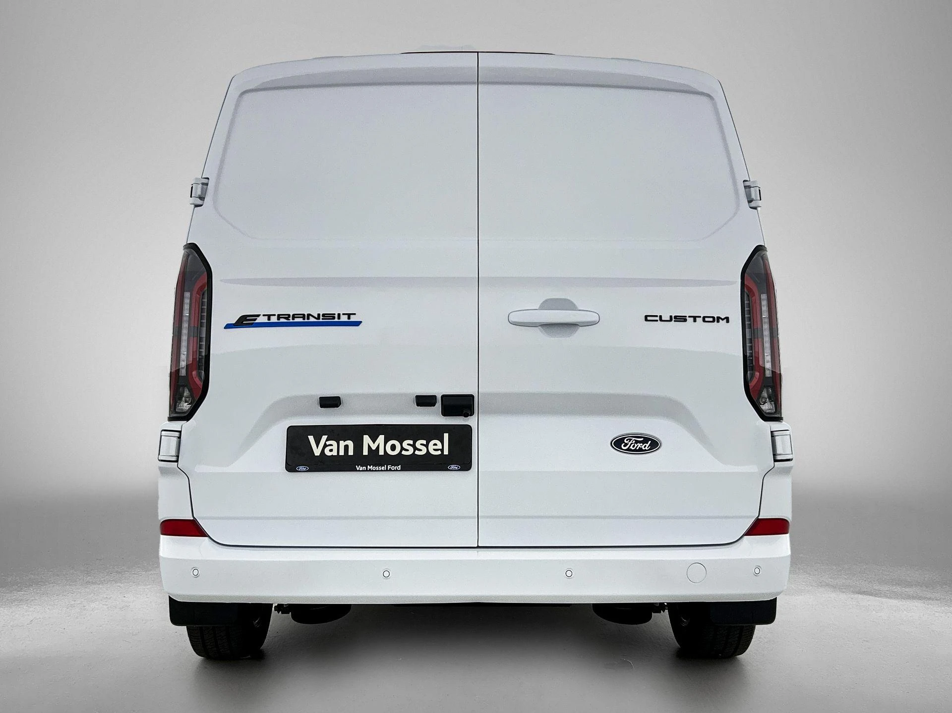 Ford Transit Custom 340 L2H1 Limited 65 kWh