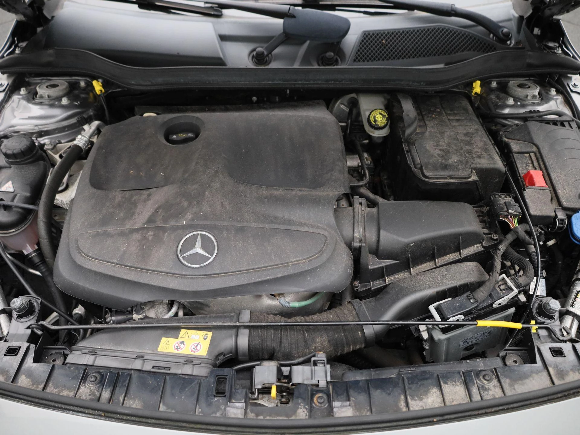 Mercedes-Benz-GLA-image-37